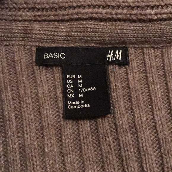 H&M Sweater - Picture 2 of 5